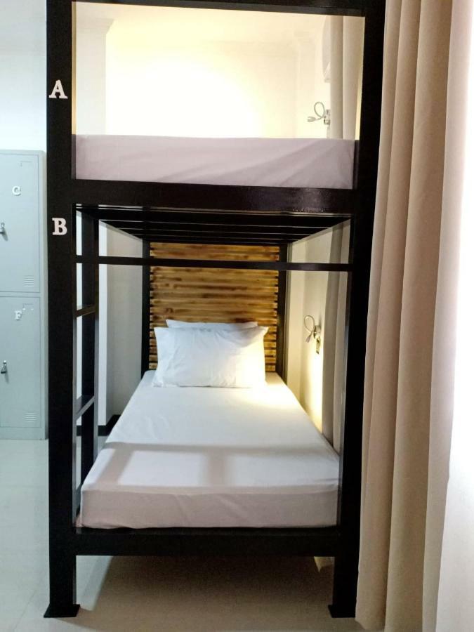 Bakawan Hostel Coron Bagian luar foto