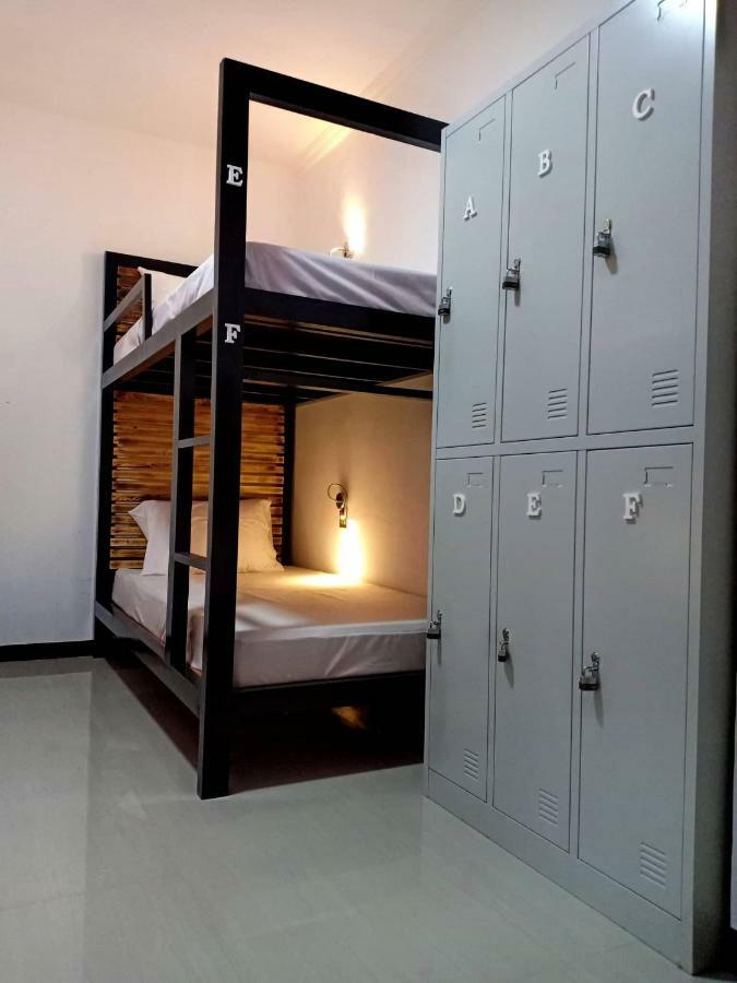 Bakawan Hostel Coron Bagian luar foto
